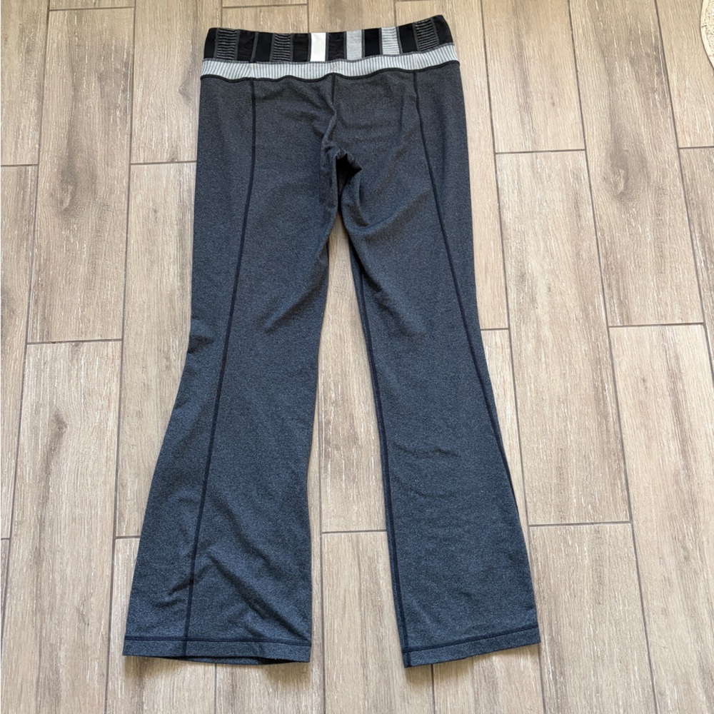 Lululemon vintage groove pants dark gray reversible size 10 high rise flare - Picture 2 of 5